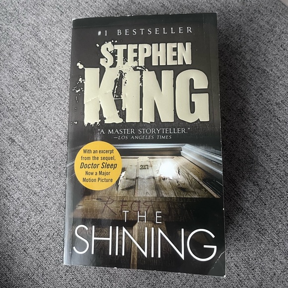 The Shinning - Paperback - Picture 1 of 2